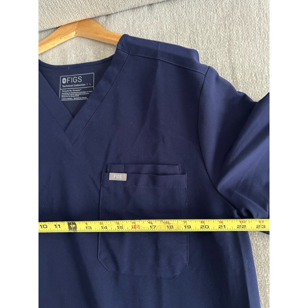 FIGS Technical Collection Navy Blue V-Neck Scrub Top Mens Large - Picture 6 of 9